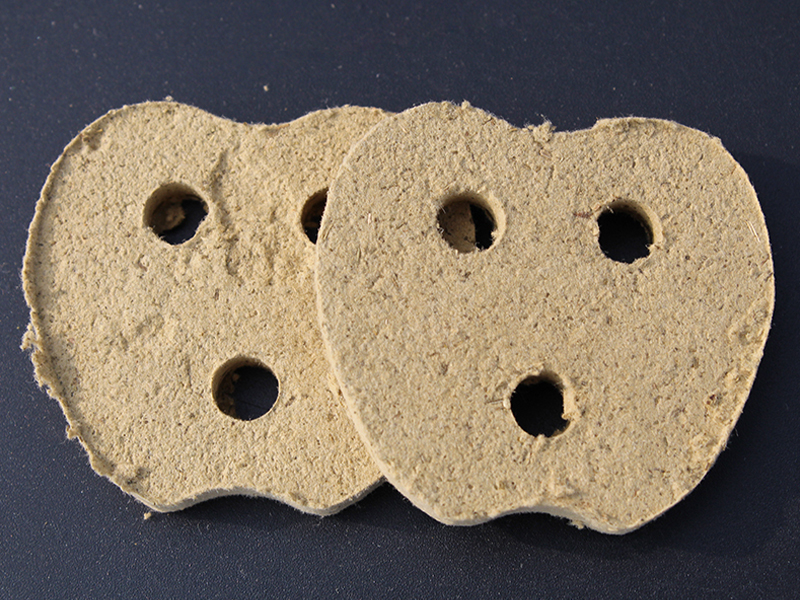 威县艾绒饼三孔4.5*5*0.55CM